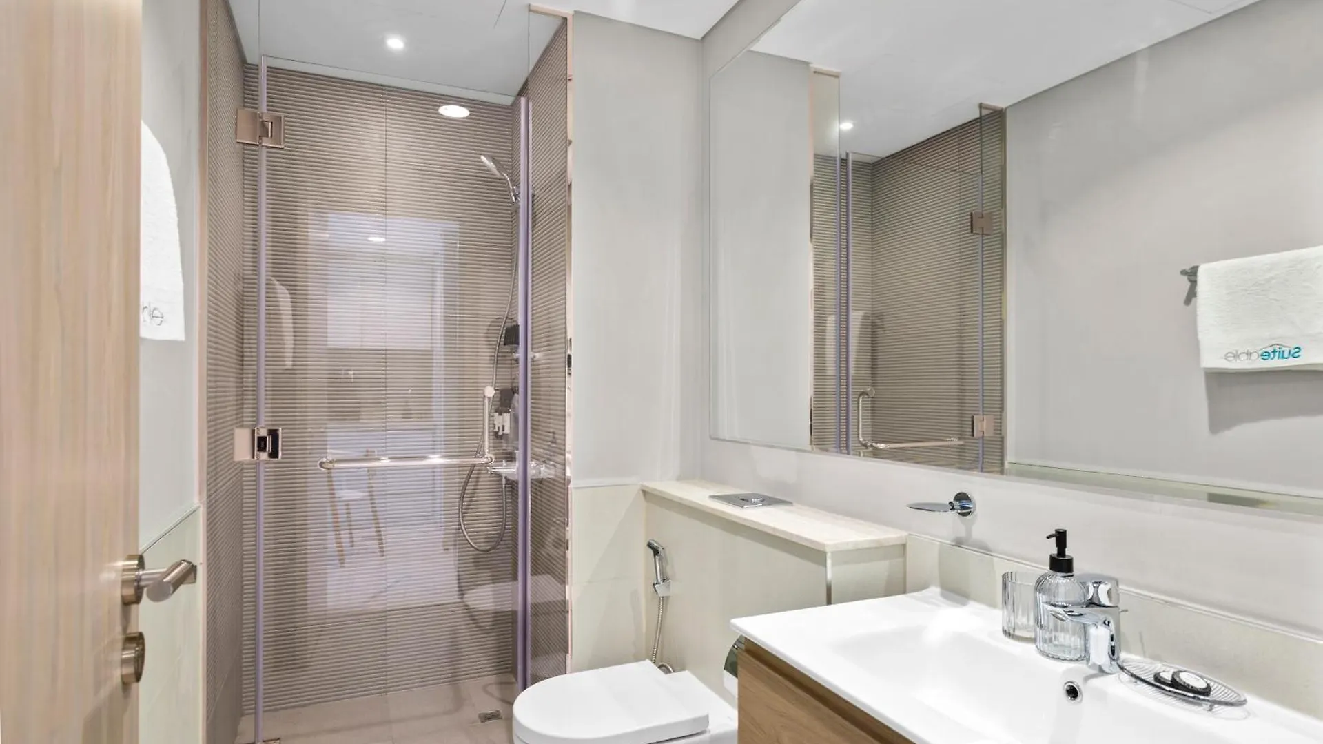 Superb 1Br Apartment In The Heart Of Business Bay Dubai United Arab Emirates